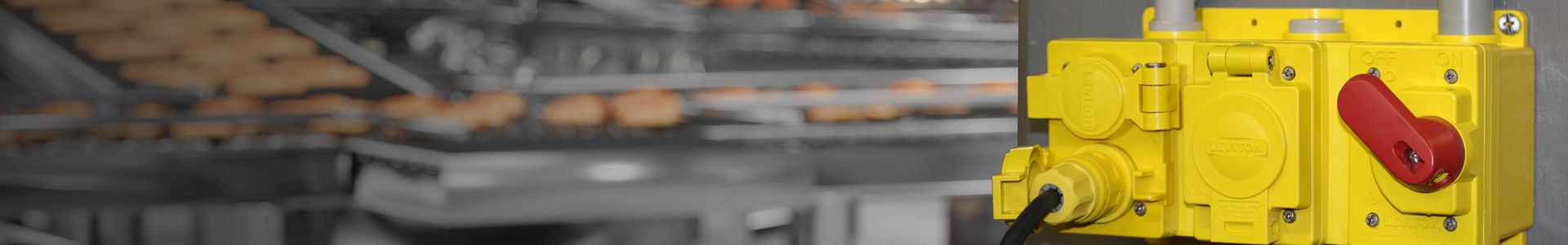 3-Gang FD Boîte avec Couvre en un Usine Mise