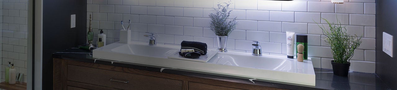 De luxe salle de bain avec Décoration commutateurs